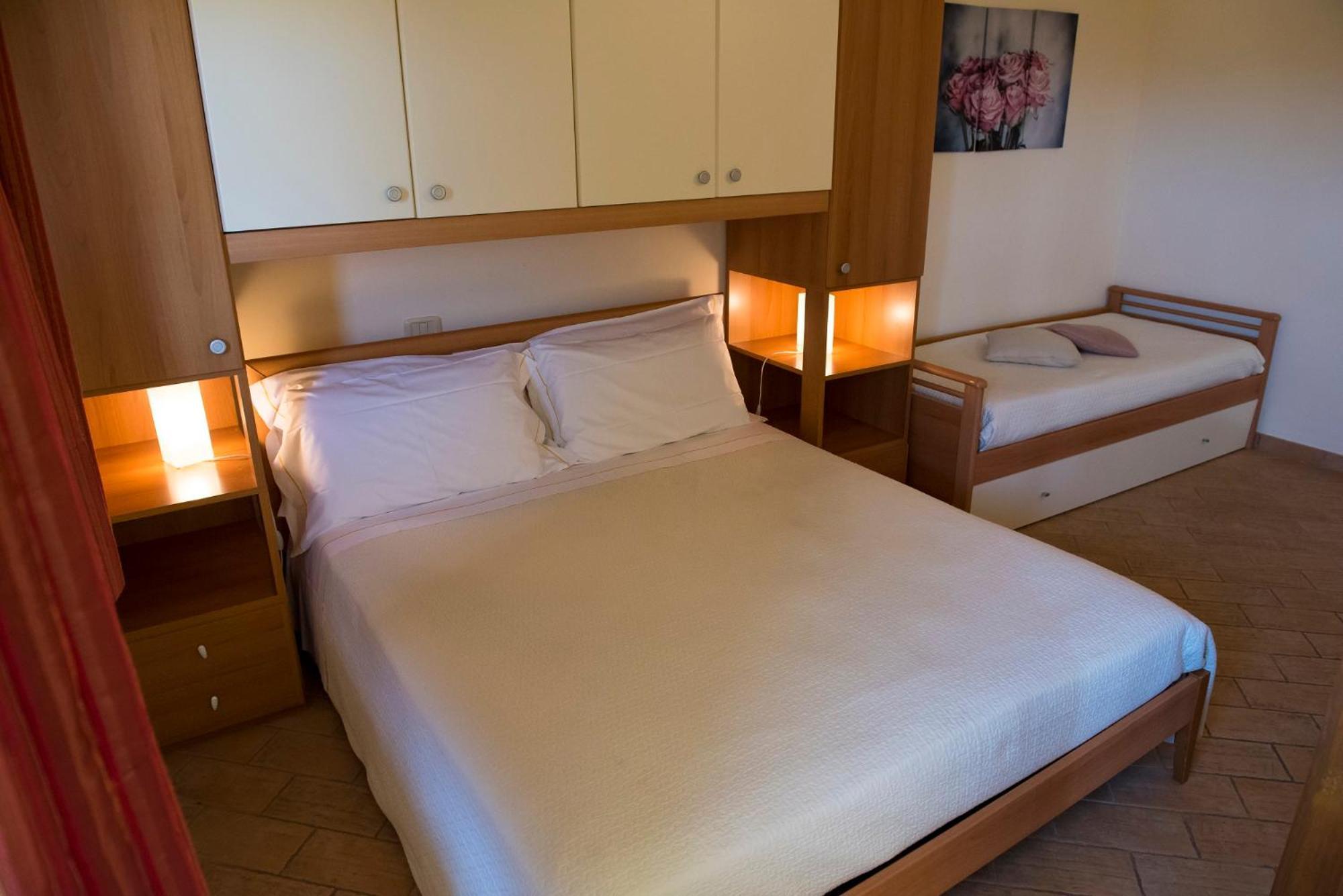 Appartamenti E Affittacamere Le Due Ruote Alberese Quarto foto