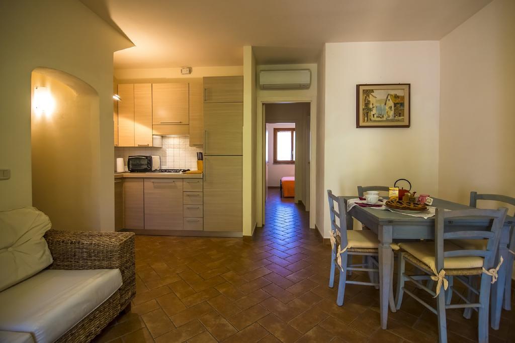 Appartamenti E Affittacamere Le Due Ruote Alberese Exterior foto