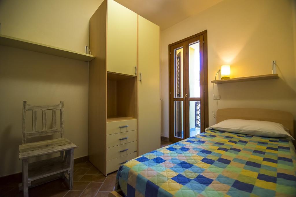 Appartamenti E Affittacamere Le Due Ruote Alberese Exterior foto