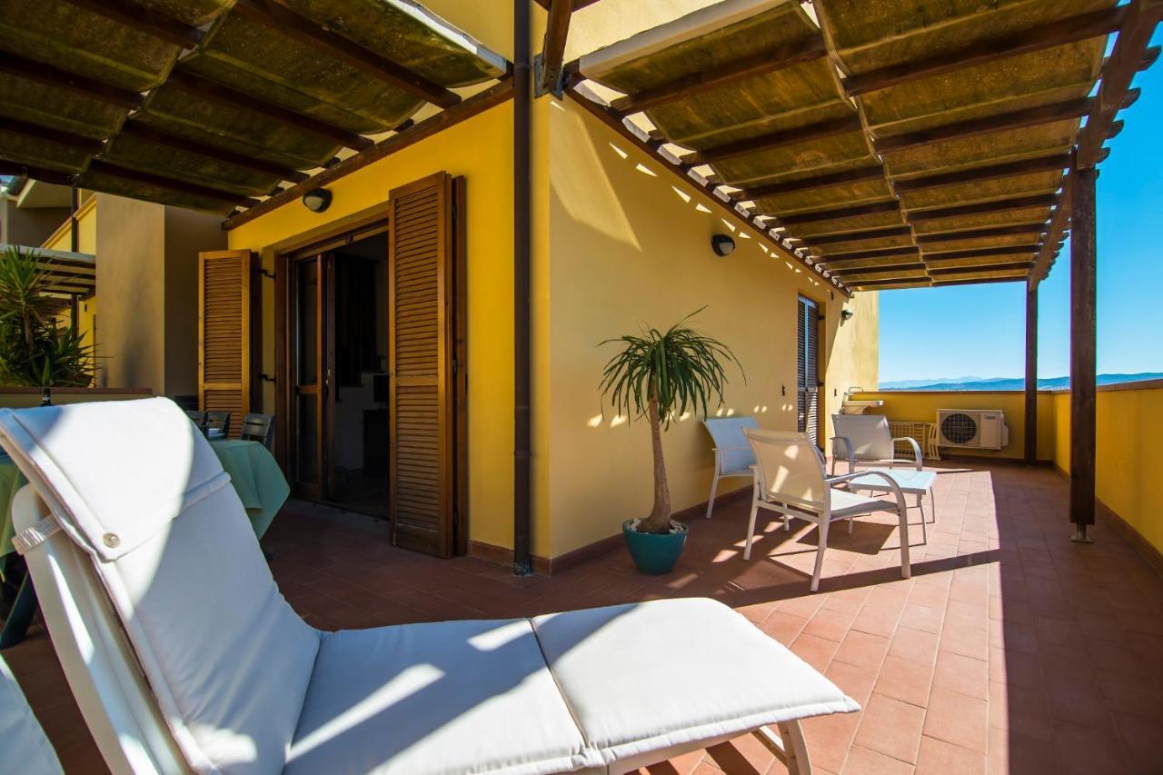 Appartamenti E Affittacamere Le Due Ruote Alberese Exterior foto